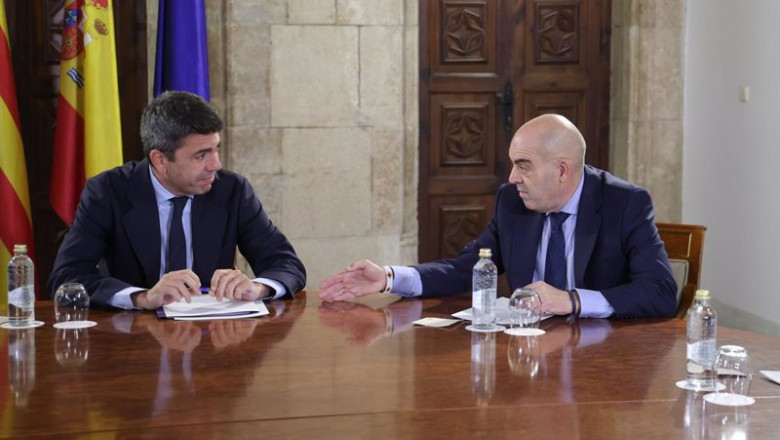 ep el president de la generalitat carlos mazon se reune con el presidente de la asociacion de ep el president de la generalitat carlos mazon se reune con el presidente de la asociacion de