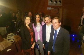 ep ines arrimadas begona villacis y jose luis martinez-almeida en el acto del 8m en el ayuntamiento