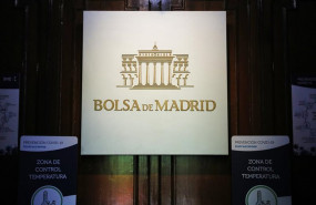 ep logo de la bolsa de madrid en el interior del palacio de la bolsa