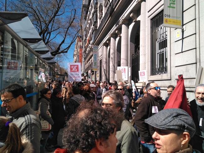 Protesta de trabajadores del Teatro de la Zarzuela ante Cultura | EUROPA PRESS ep protestatrabajadoresteatrola zarzuelacultura