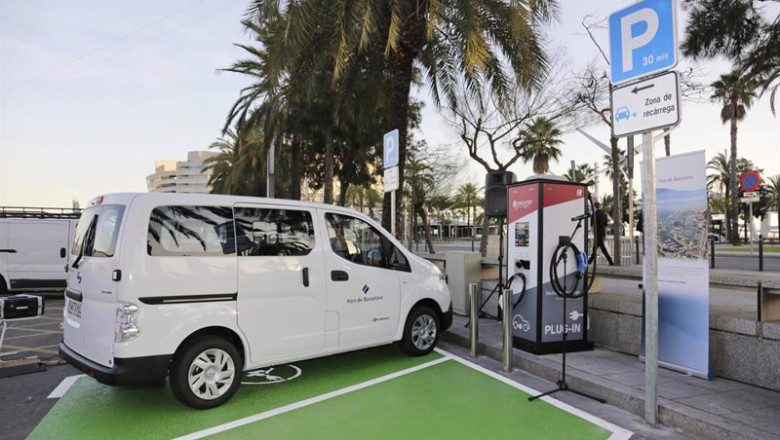 ep vehiculos electrico cargandose