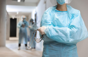 1623853982 front view doctor wearing protective wear in the hospital 20210617172621 1623853982 front view doctor wearing protective wear in the hospital 20210617172621