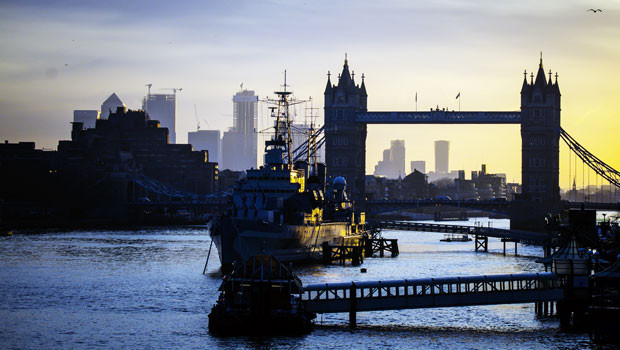 dl city of london tower bridge river thames square mile financial district trading finance pb
