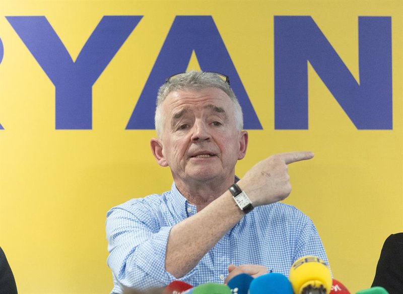 Ryanair duplica su beneficio en el primer trimestre fiscal, hasta 820 millones de euros