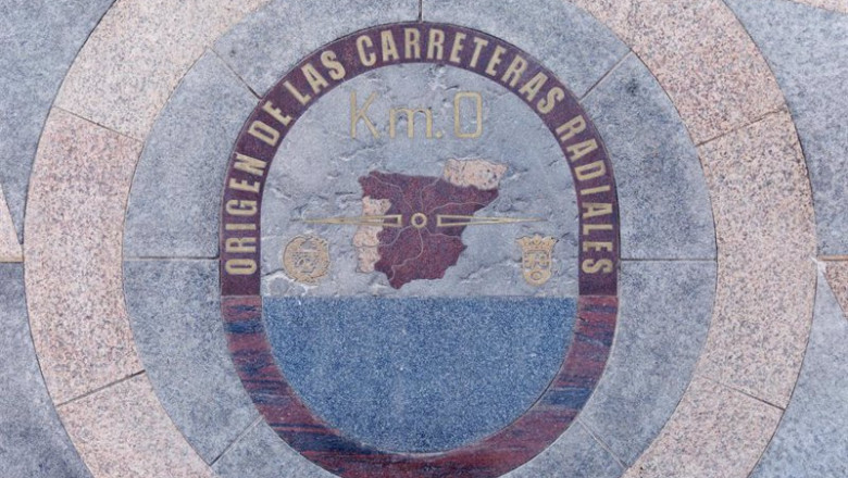 ep archivo la placa del kilometro cero en la puerta del sol en madrid espana ep archivo la placa del kilometro cero en la puerta del sol en madrid espana