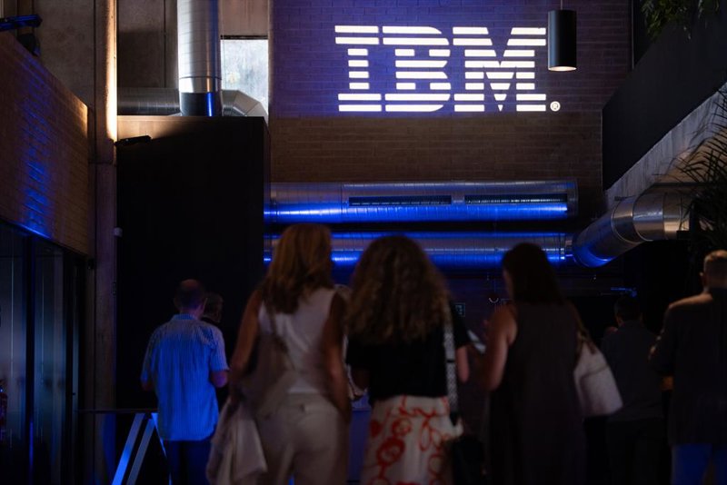 IBM y Abertis firman un acuerdo global de cinco años de modernización tecnológica