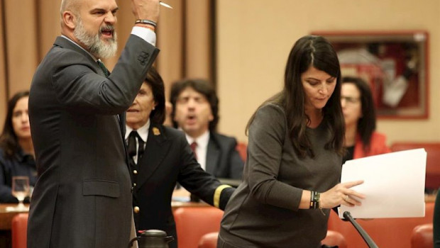 ep el diputado de vox en el congreso victor sanchez del real junto a la secretaria general del grupo