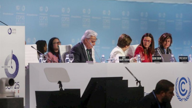 ep el secretario ejecutivo adjunto de la onu ovais sarmad 2i la secretaria ejecutiva de la onu