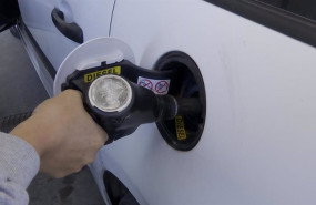 ep gasolineras valencianas trabajan sin parar en el primer dia de bonificacion de los carburantes
