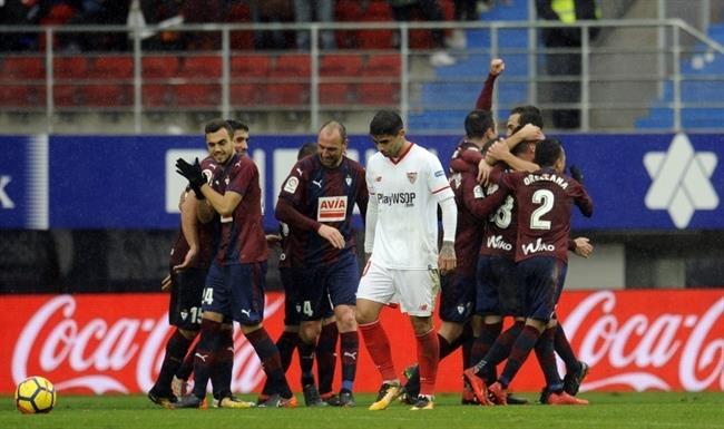 La goleada del Eibar al Sevilla aprieta la lucha por Europa | LALIGA.ES ep la goleadaeibarsevilla aprietaluchaeuropa