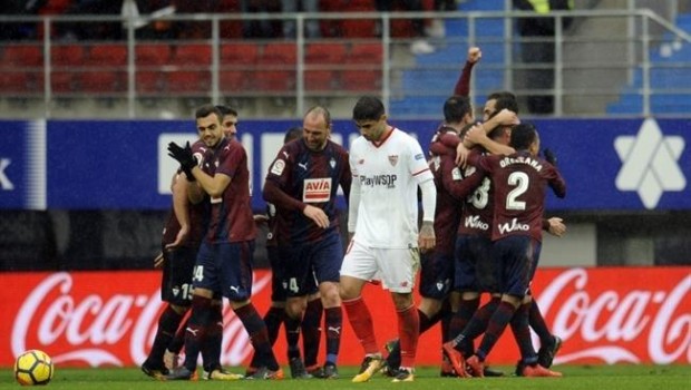 ep la goleadaeibarsevilla aprietaluchaeuropa