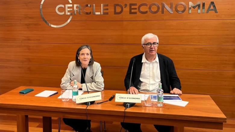 ep la presidenta del cercle deconomia teresa garcia mil y el director general miquel nadal