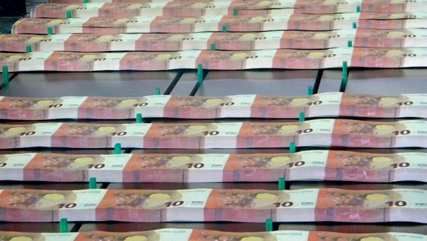 ep los nuevos billetes de diez euros correspondientes a la serie europa comienzan a circular el
