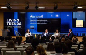 ep mesa redonda de savills durante el evento living trends