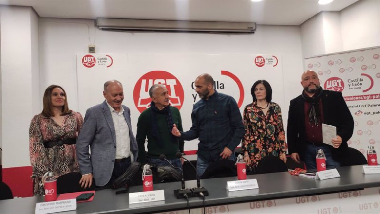 ep pepe alvarez c junto a responsables de ugt palencia y de castilla y leon ep pepe alvarez c junto a responsables de ugt palencia y de castilla y leon