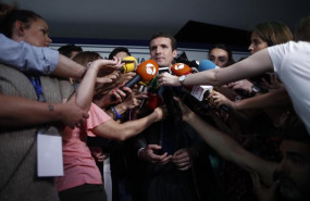 ep presidentepartido popular pablo casado atiendelos medioscomunicacionintervenirla i concordia europe - amchamspain summit