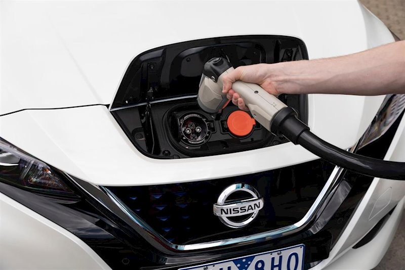 ep recarga de un nissan leaf