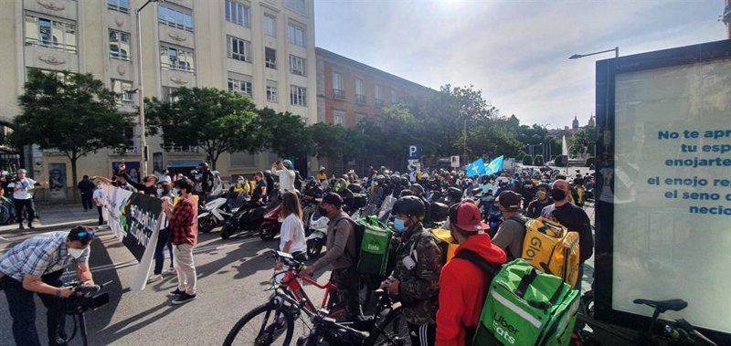 ep riders se concenran frente al congreso de los diputados