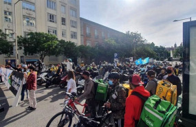 ep riders se concenran frente al congreso de los diputados