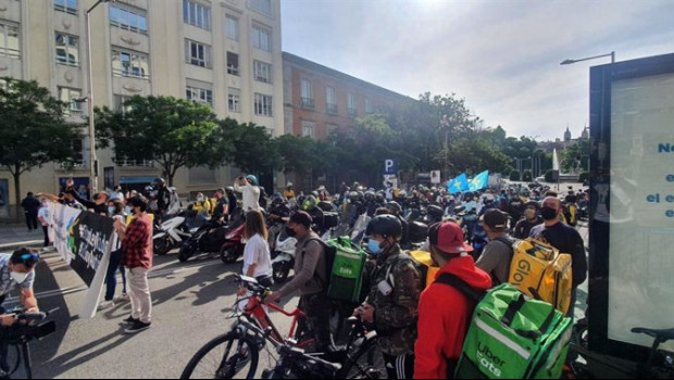 ep riders se concenran frente al congreso de los diputados
