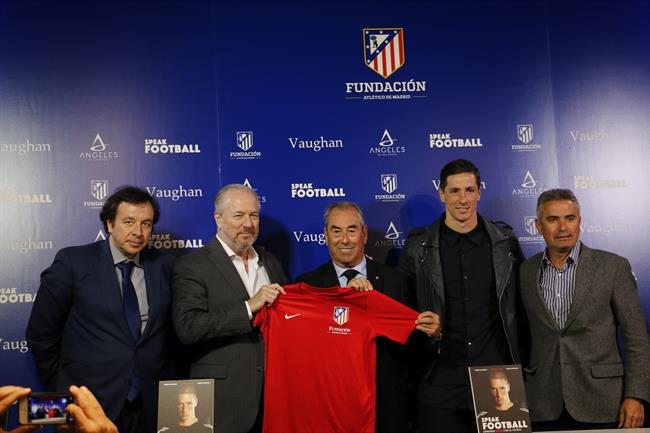 Torres en la presentación del Campus Fútbol&Inglés Vaughan y de Speak Football | EUROPA PRESS ep torresla presentacioncampus futbolingles vaughande speak football