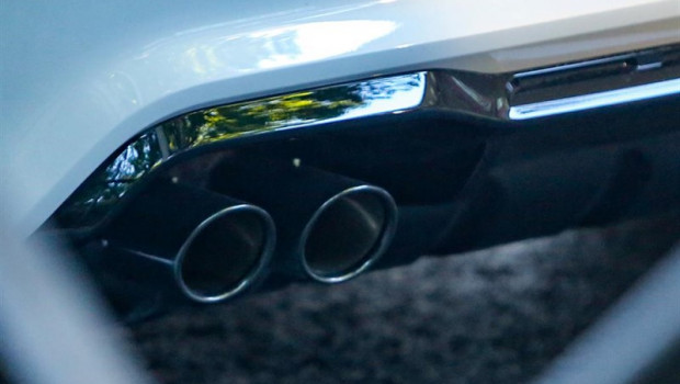 ep tuboescapeun coche