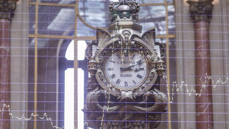 ep un reloj colocado en la bolsa de madrid ibex ep un reloj colocado en la bolsa de madrid ibex