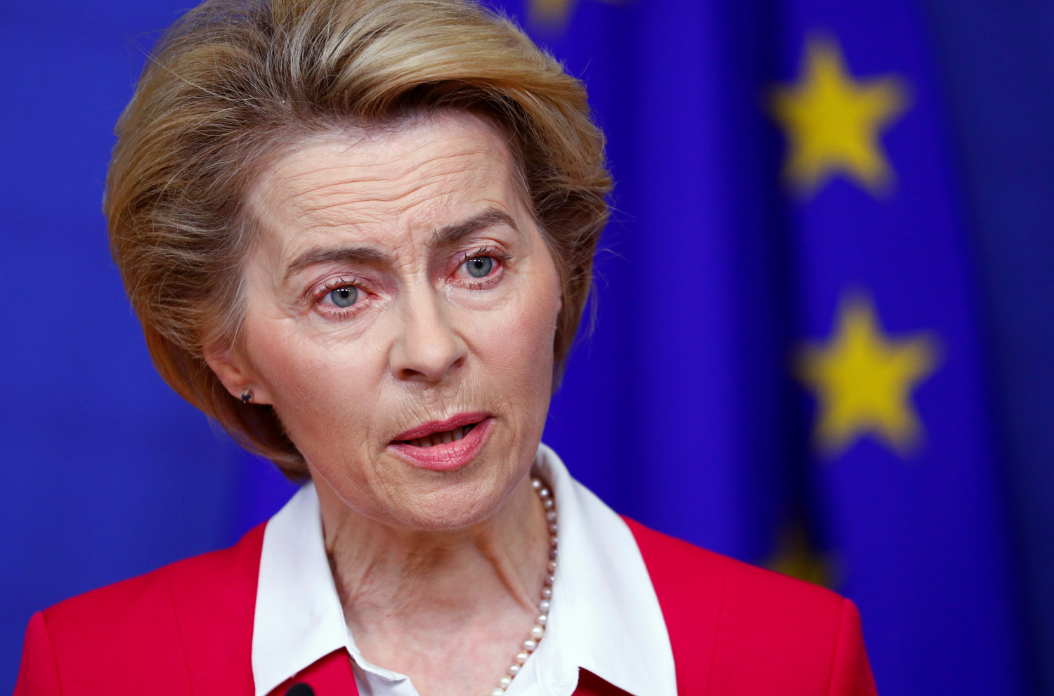 La UE acuerda por unanimidad imponer un primer paquete de sanciones contra Rusia