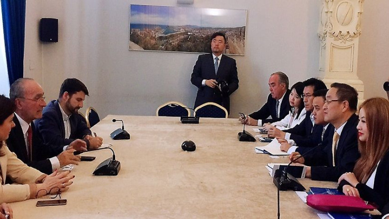 1656927689 imagen de veline ong en una reuni n de negocios