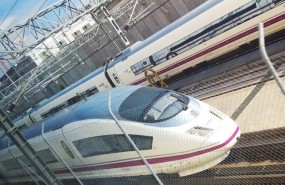 ave tren vias transporte alta velocidad viajar estacion ave tren vias transporte alta velocidad viajar estacion