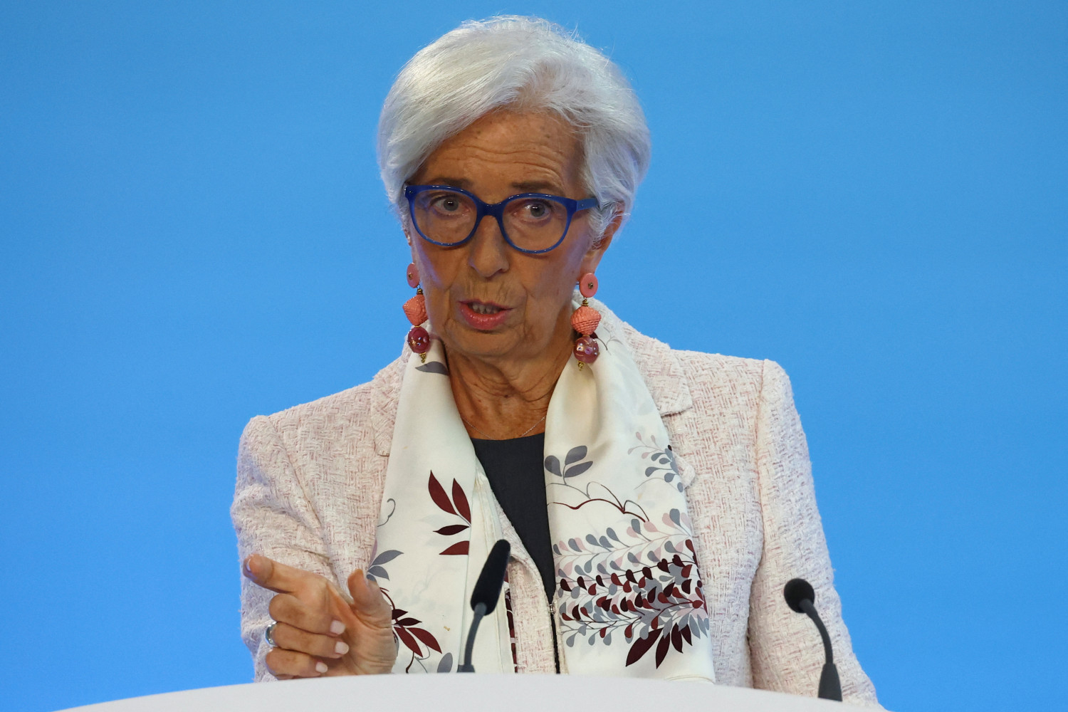 Lagarde (BCE) asegura que ve riesgos para la inflación "en ambas direcciones"