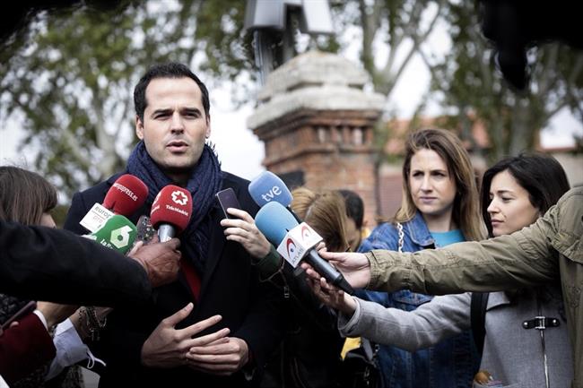 Aguado atiente a los medios de comunicación | CIUDADANOS MADRID ep aguado atientelos medioscomunicacion