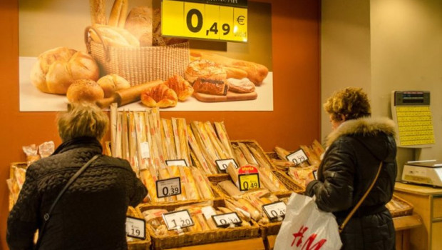 ep archivo   dos mujeres comprando en un supermercado