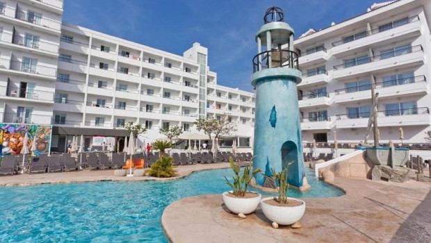 ep archivo   fergus club pineda splash