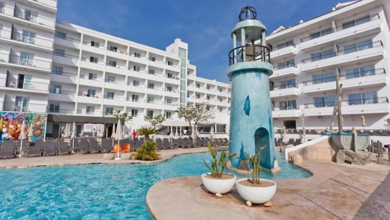 ep archivo   fergus club pineda splash