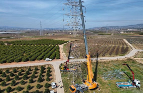 ep archivo   iberdrola avanza en el rediseno de la red afectada por la dana y renueva y limpia mas