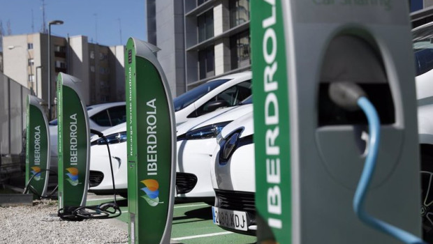 ep archivo   puntos de recarga de vehiculos electricos de iberdrola