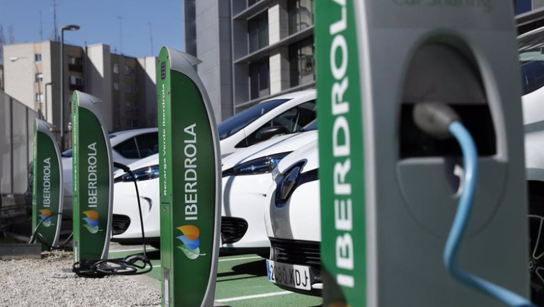 ep archivo puntos de recarga de vehiculos electricos de iberdrola ep archivo puntos de recarga de vehiculos electricos de iberdrola