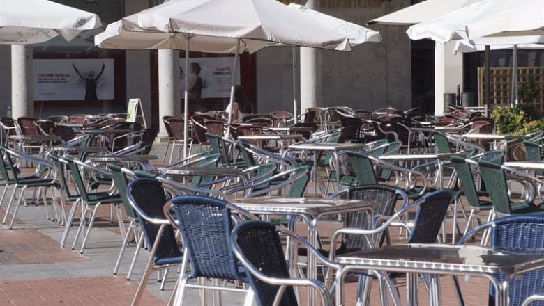 Archivo - Terrazas de bares vacías en la Plaza Mayor de Valladolid, Castilla y León (España). | Photogenic/M.A Santos - Europa Press - Archivo ep archivo terrazas de bares vacias en la plaza mayor de valladolid castilla y leon espana