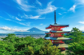 ep chureito pagoda and fuji mountain in summer japan