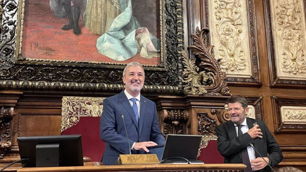 ep el alcalde de barcelona jaume collboni y el teniente de alcalde de seguridad albert batlle este