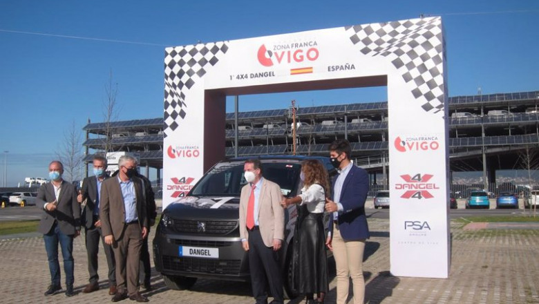 ep el director de la planta de psa en vigo el delegado de la zona franca el director general de