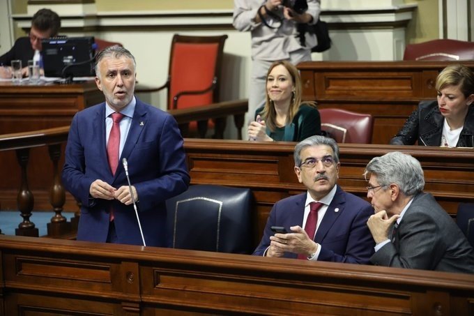 ep el presidente de canarias angel victor torres i en el debate de aprobacion del presupuesto