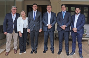 ep el presidente de paraguay santiago pena se reune con representantes de la carnica brasilena jbs ep el presidente de paraguay santiago pena se reune con representantes de la carnica brasilena jbs