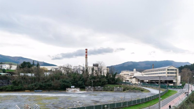 ep exterior de la fabrica de la multinacional guardian en laudio llodio