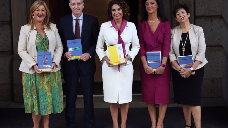 ep i d la secretaria de estado de funcion publica lidia sanchez el secretario de estado de hacienda ep i d la secretaria de estado de funcion publica lidia sanchez el secretario de estado de hacienda