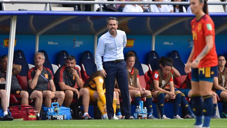 ep jorge vilda da instrucciones a sus jugadoras durante el espana-estados unidos del mundial de ep jorge vilda da instrucciones a sus jugadoras durante el espana-estados unidos del mundial de