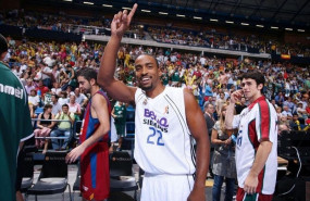 ep louis bullock juganco con el real madrid