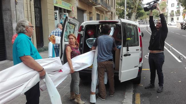 Miembros de la ANC retiran material electoral de su sede | EUROPA PRESS ep miembrosla anc retiran material electoralsu sede