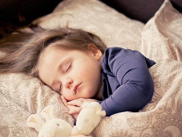 Niña durmiendo | PIXABAY ep nina durmiendo